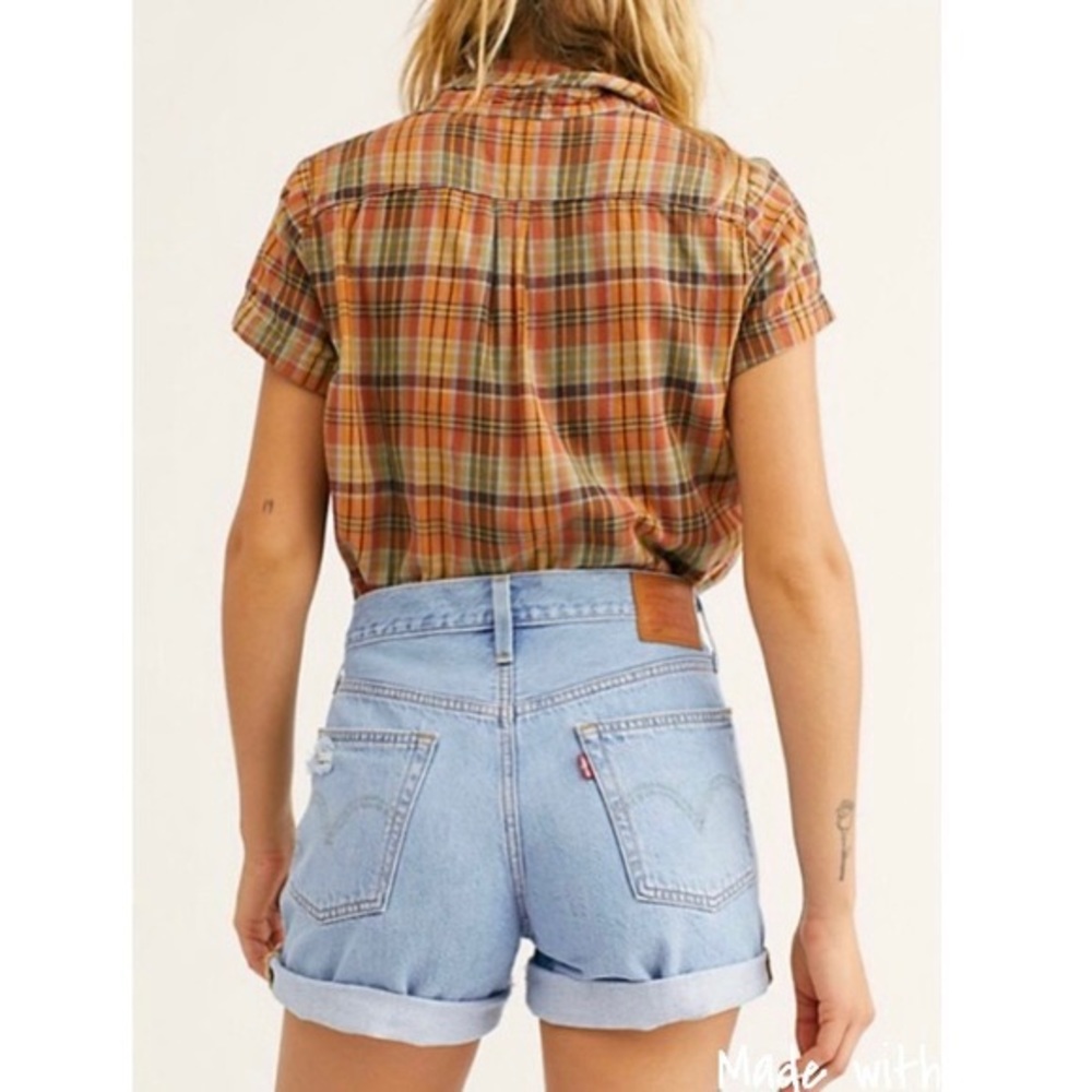 Levi’s 501 Mid-Thigh Shorts - Picture 3 of 6